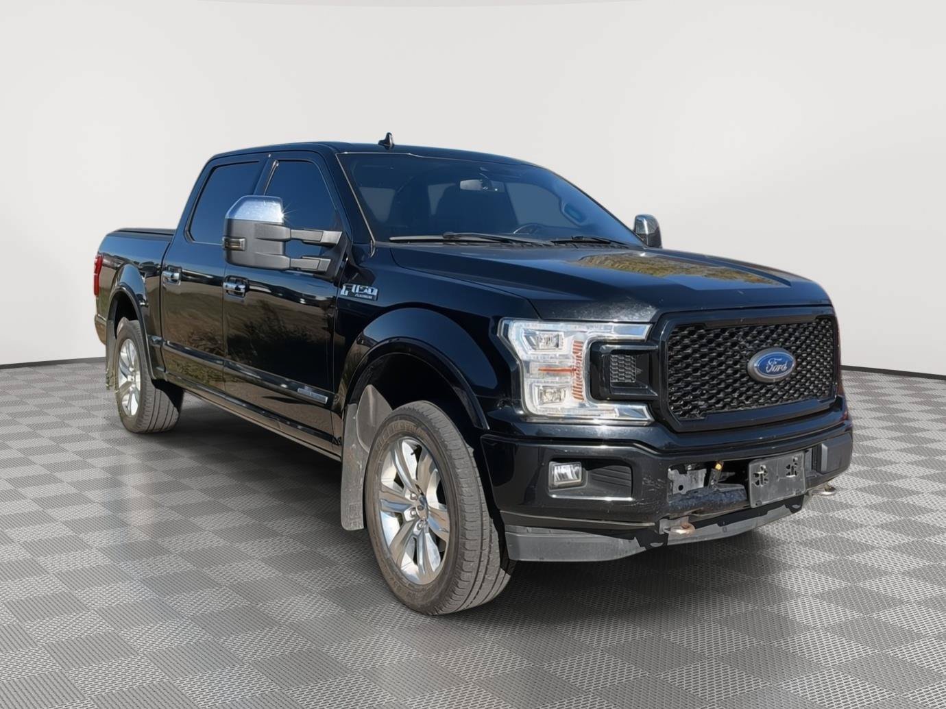 Used 2018 Ford F150 Platinum w/ Equipment Group 701A Luxury AWD/4WD image 2