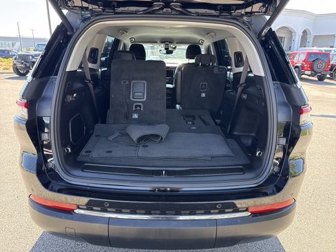 Used 2021 Jeep Grand Cherokee L Limited AWD/4WD image 19