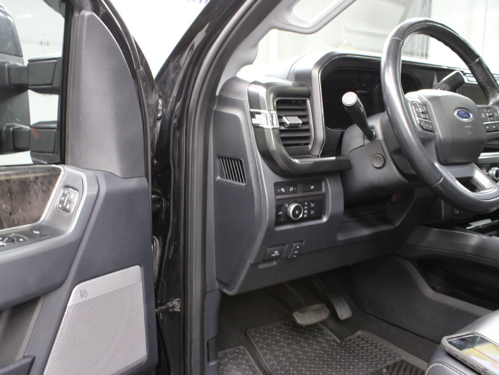 Used 2024 Ford F250 Lariat w/ Lariat Ultimate Package AWD/4WD image 63
