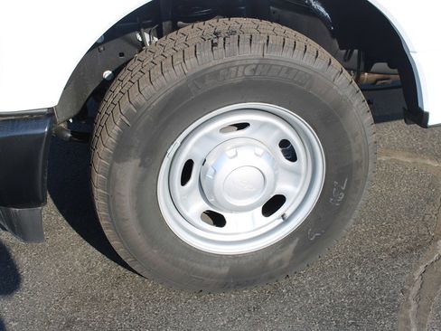 Used 2024 Ford F250 XL image 32