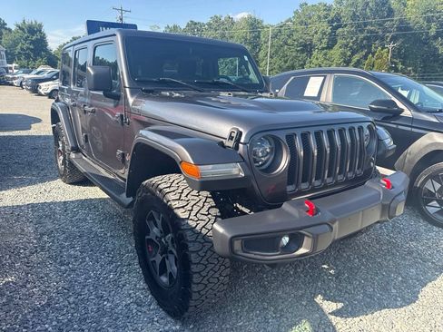 Used 2018 Jeep Wrangler Unlimited Rubicon w/ LED Lighting Group AWD/4WD image 2