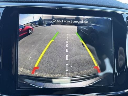 Used 2021 Jeep Grand Cherokee Laredo X image 21