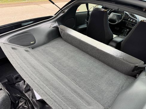 Used 1993 Chevrolet Camaro Z28 RWD image 39