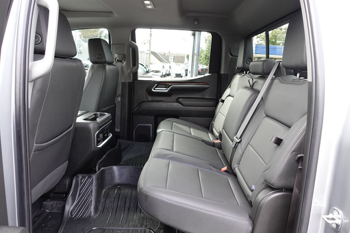 Used 2024 GMC Sierra 1500 Elevation w/ Elevation Premium Package AWD/4WD image 26