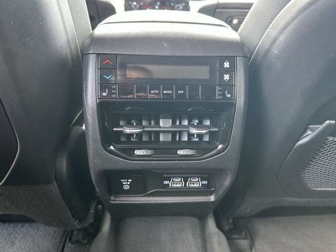 Used 2023 Jeep Grand Cherokee L Limited AWD/4WD image 21