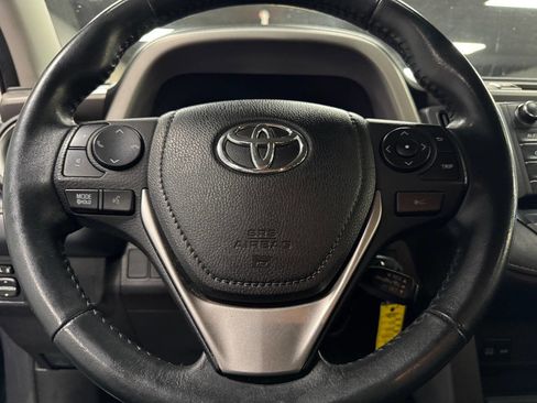 Used 2018 Toyota RAV4 XLE image 23