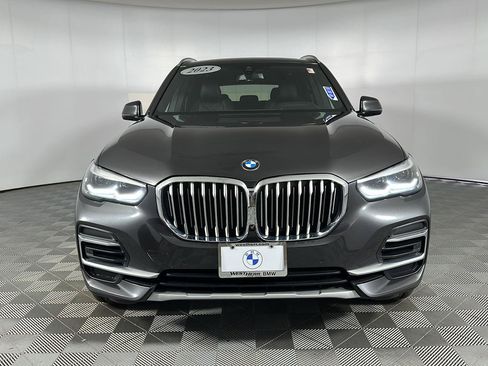 Used 2023 BMW X5 xDrive40i w/ Parking Assistance Package AWD/4WD image 2