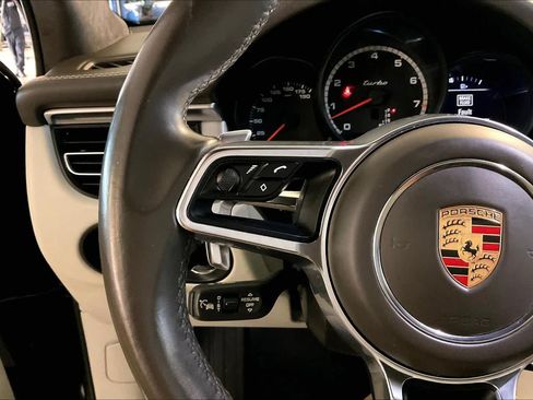 Used 2020 Porsche Macan Turbo AWD/4WD image 21