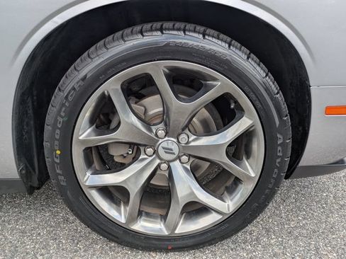 Used 2017 Dodge Challenger SXT RWD image 11