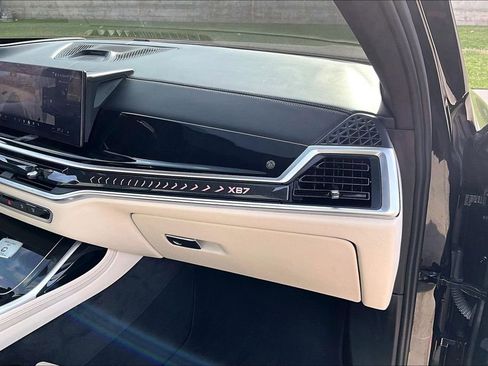 Used 2024 BMW ALPINA XB7 image 21