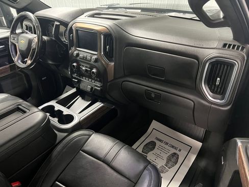 Used 2022 Chevrolet Silverado 2500 High Country w/ Z71 Off-Road Package image 3