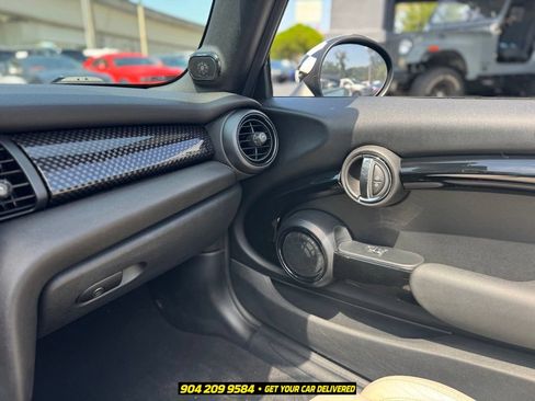 Used 2018 MINI Cooper S FWD image 18