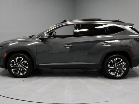 Used 2025 Hyundai Tucson Limited AWD/4WD image 8