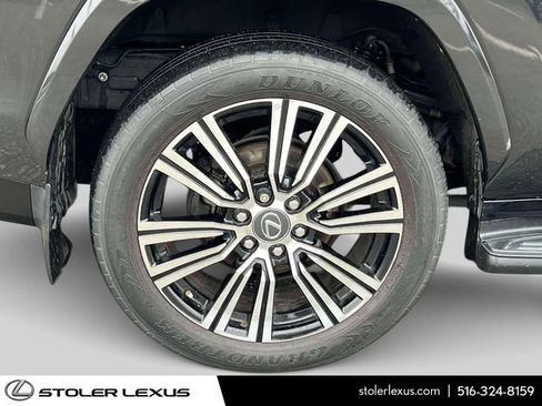 Used 2023 Lexus LX 600 4WD w/ Accessory Package (Z1) image 12