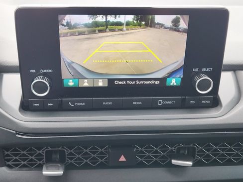 Used 2023 Honda Accord EX image 17