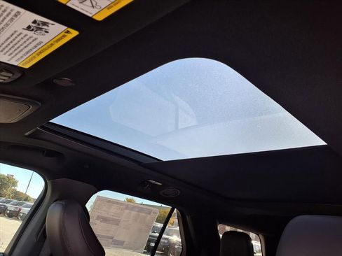 New 2026 Ford Explorer Platinum image 15