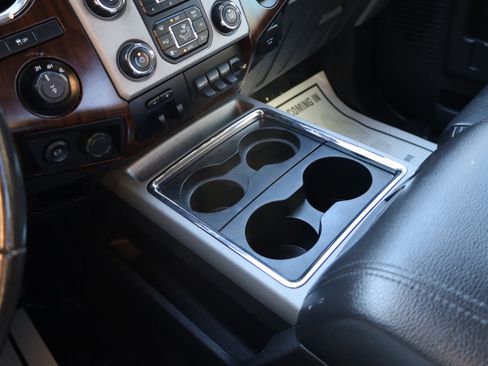 Used 2016 Ford F250 Lariat w/ Lariat Interior Package image 9