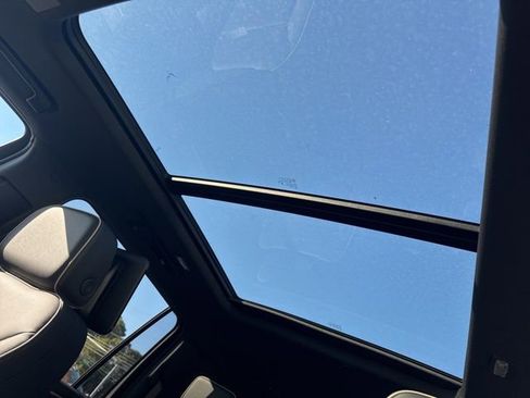 New 2026 Chevrolet Suburban Premier image 5