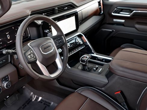 New 2026 GMC Sierra 1500 Denali w/ Denali Reserve Package image 15
