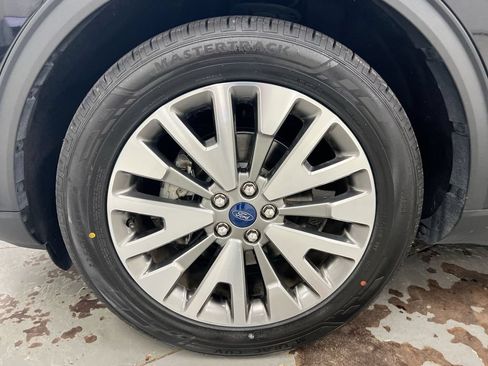 Used 2022 Ford Escape Titanium AWD/4WD image 27
