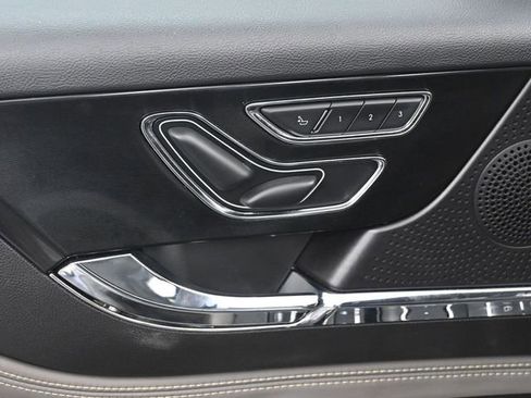 Used 2023 Lincoln Corsair Reserve FWD image 10