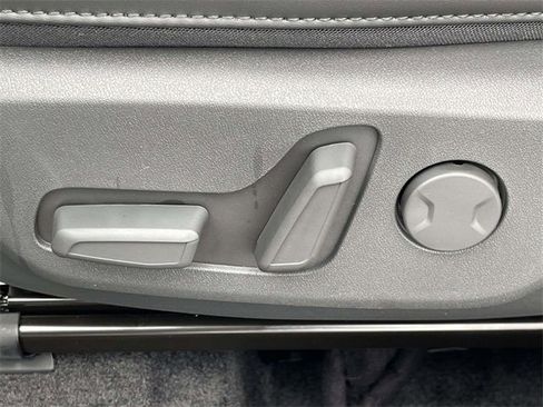 New 2025 Kia Niro SX image 26