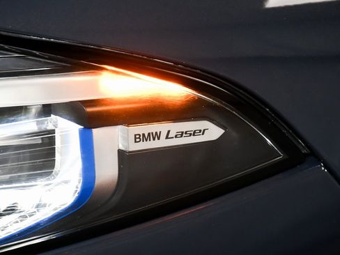 Used 2022 BMW 840i xDrive Convertible w/ Driving Assistance Package image 90