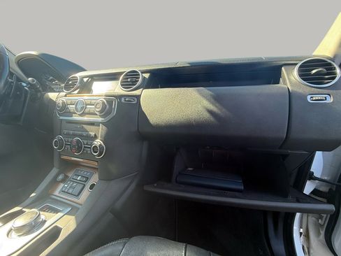 Used 2016 Land Rover LR4 HSE image 28