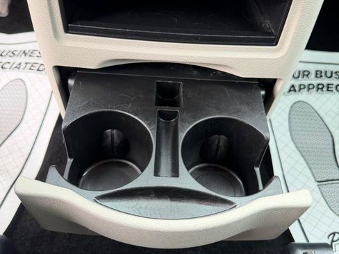 Used 2019 Dodge Grand Caravan SE FWD image 22