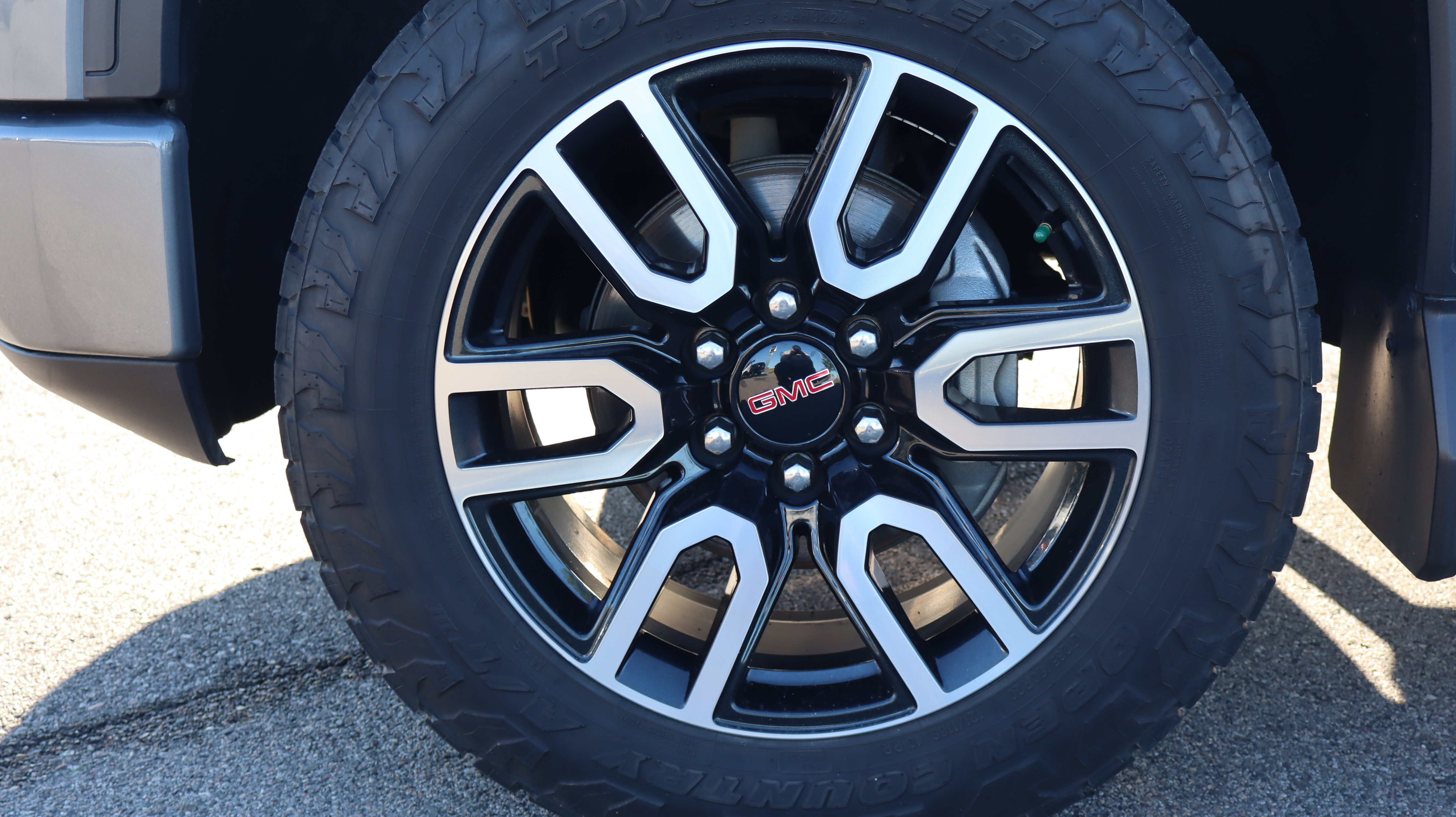Used 2021 GMC Sierra 1500 AT4 w/ AT4 Preferred Package AWD/4WD image 21