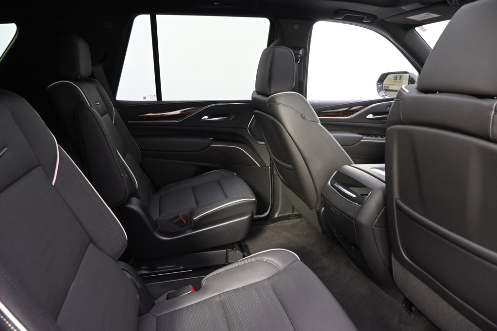 Used 2023 Cadillac Escalade Premium Luxury AWD/4WD image 18