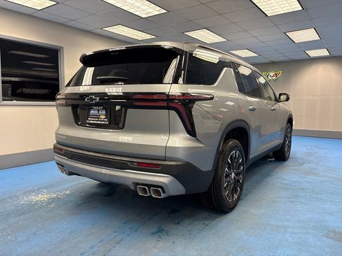 New 2026 Chevrolet Traverse LT FWD image 2