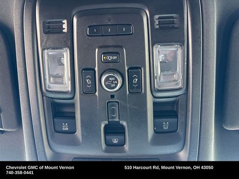 Used 2023 Chevrolet Suburban Premier AWD/4WD image 40