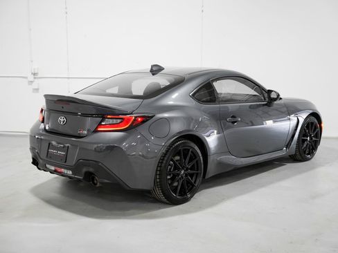 Used 2024 Toyota GR86 Premium image 7