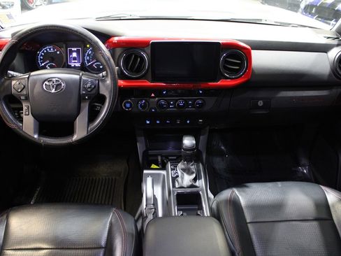 Used 2017 Toyota Tacoma TRD Pro AWD/4WD image 38