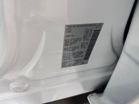 Used 2024 Nissan Titan Platinum Reserve w/ Moonroof Package AWD/4WD image 34