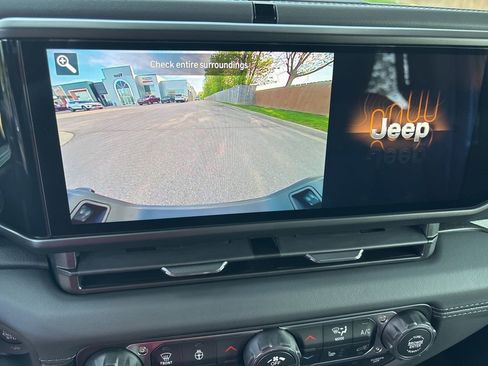 New 2026 Jeep Gladiator Sport AWD/4WD image 25