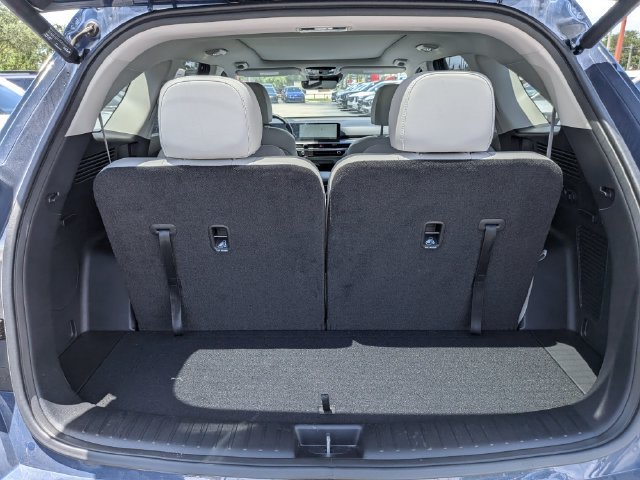 Used 2025 Kia Sorento EX w/ Panoramic Sunroof Package FWD image 12