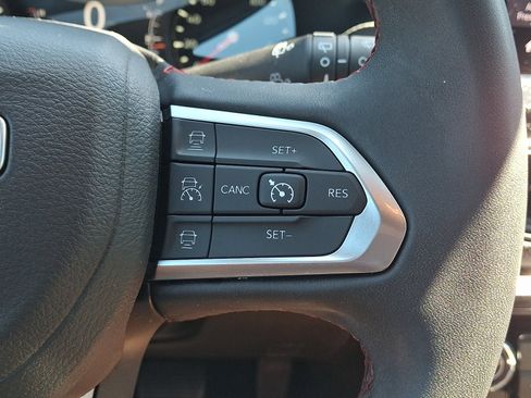 Used 2024 Jeep Compass Trailhawk AWD/4WD image 21