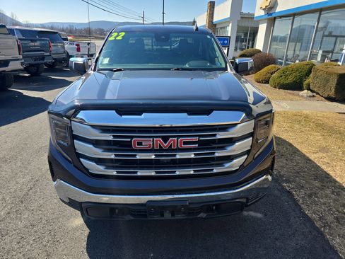 Used 2022 GMC Sierra 1500 SLE w/ Preferred Package image 8