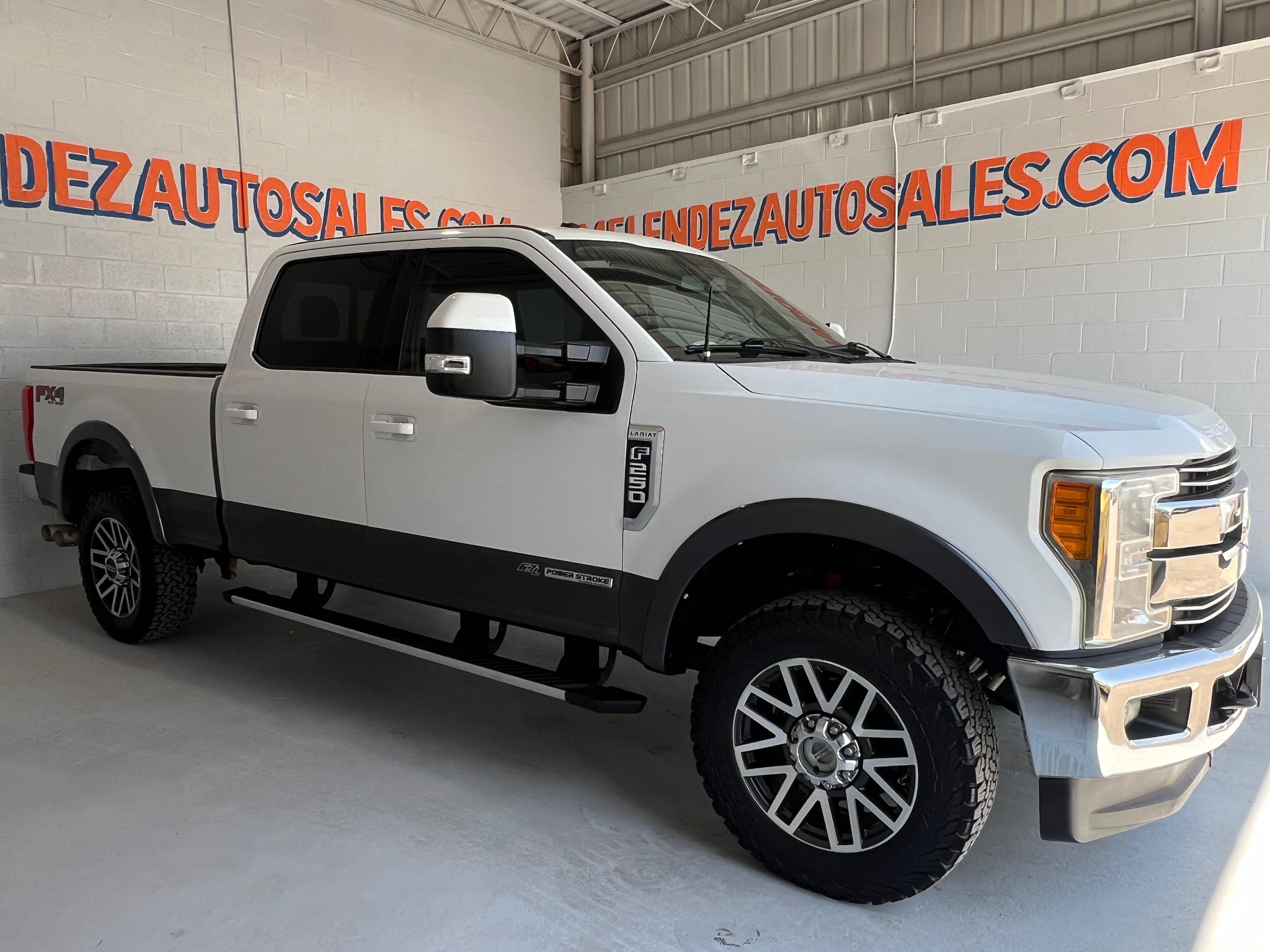 Used 2017 Ford F250 Lariat w/ Lariat Value Package AWD/4WD image 8