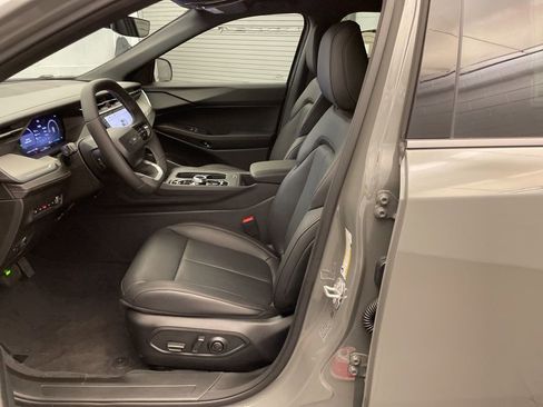 New 2026 Jeep Cherokee Limited image 16