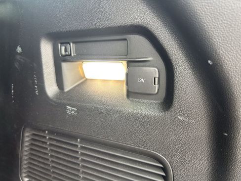 Used 2020 Ford Explorer XLT w/ Equipment Group 202A image 18