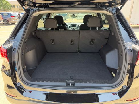Used 2023 Chevrolet Equinox LS w/ LS Convenience Package FWD image 24