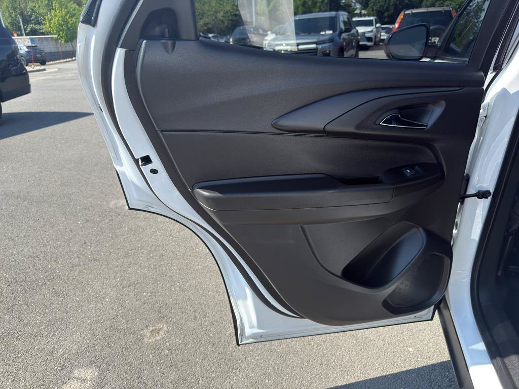 Used 2024 Chevrolet TrailBlazer LS w/ LS Convenience Package AWD/4WD image 23