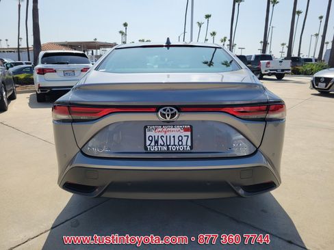 Certified 2025 Toyota Mirai XLE RWD image 5