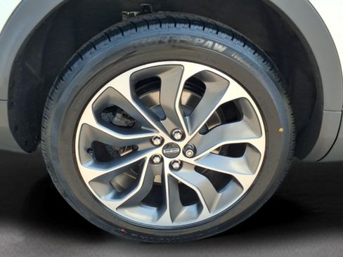 Certified 2022 Lincoln Nautilus Reserve w/ Class II Trailer Tow Package AWD/4WD image 18