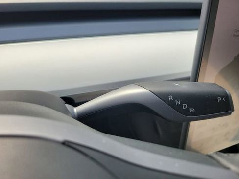 Used 2023 Tesla Model Y Long Range AWD/4WD image 15