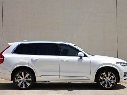 Used 2025 Volvo XC90 T8 Ultra w/ Protection Package Premier AWD/4WD image 58