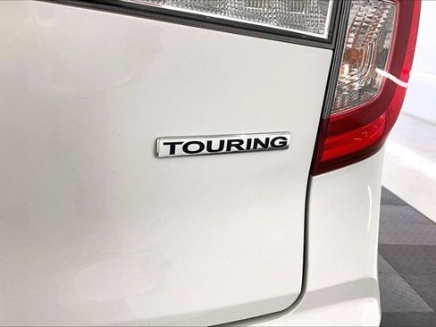 Used 2021 Honda Pilot Touring image 7
